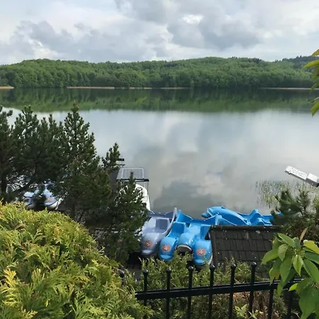 Kaszubskie Nad Jeziorem ロッジ *